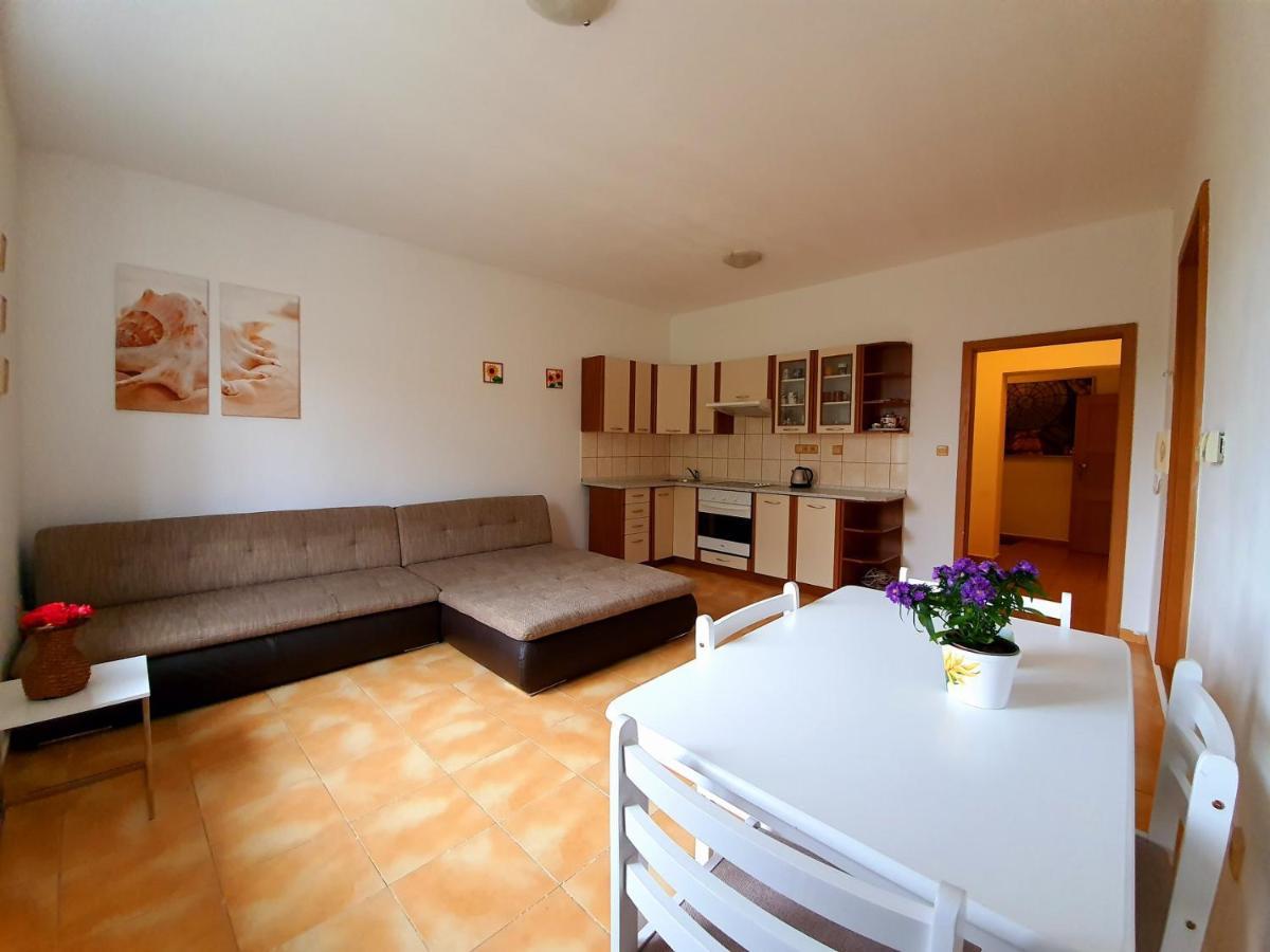 Apartman U Slunecnice Husinetz Εξωτερικό φωτογραφία